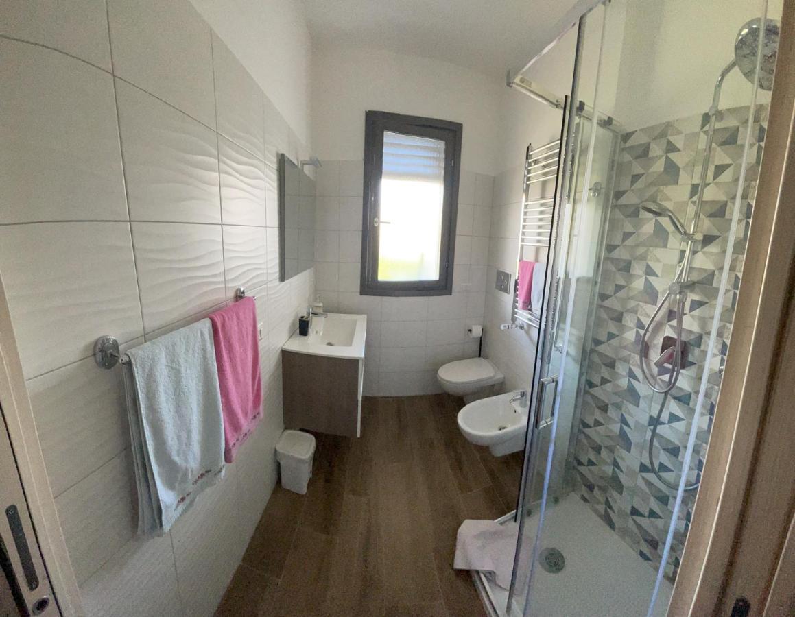 Dolcecasaleogiu Con Parcheggio Coperto Gratuito Apartment Vitinia Bagian luar foto
