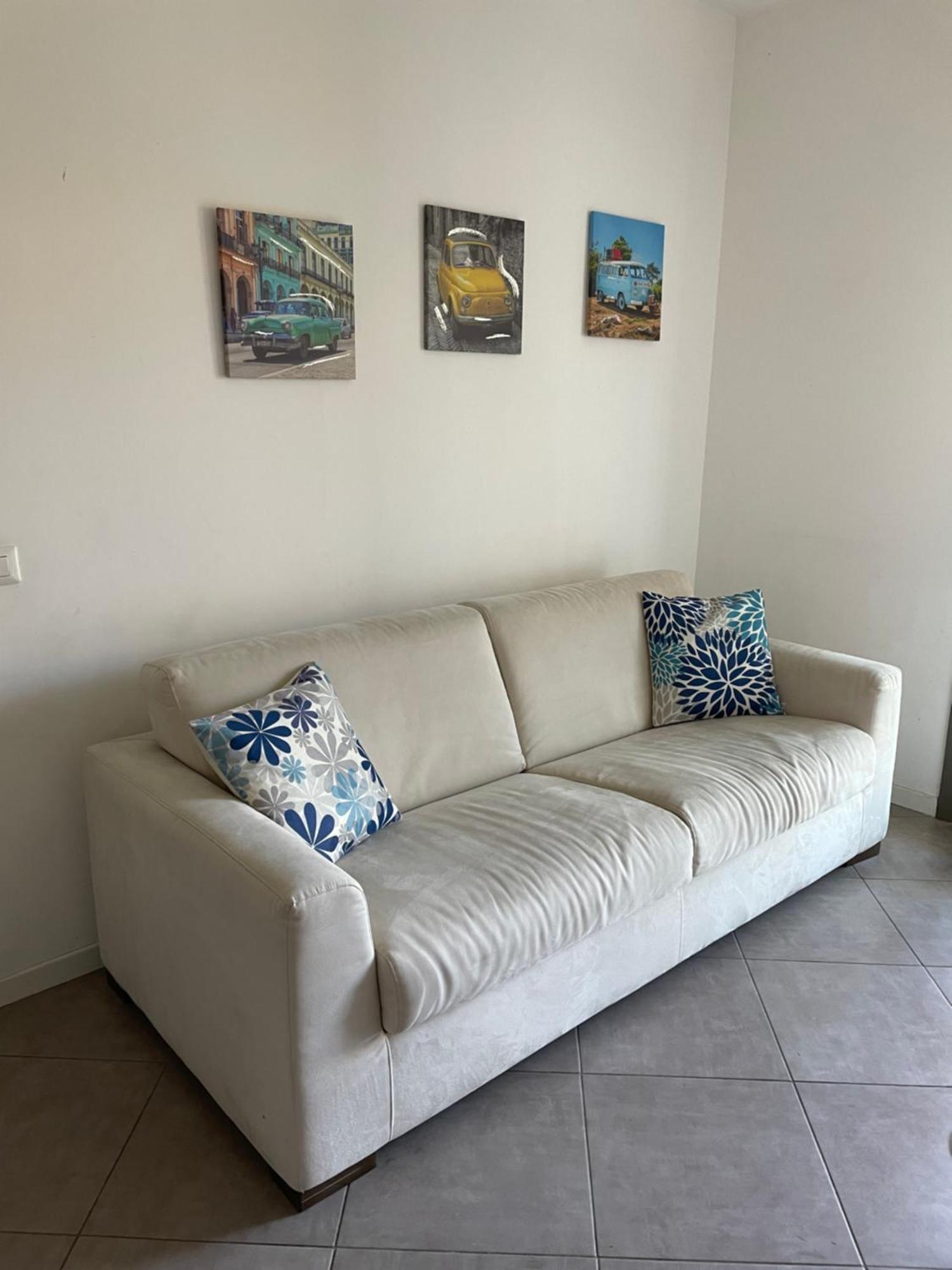 Dolcecasaleogiu Con Parcheggio Coperto Gratuito Apartment Vitinia Bagian luar foto