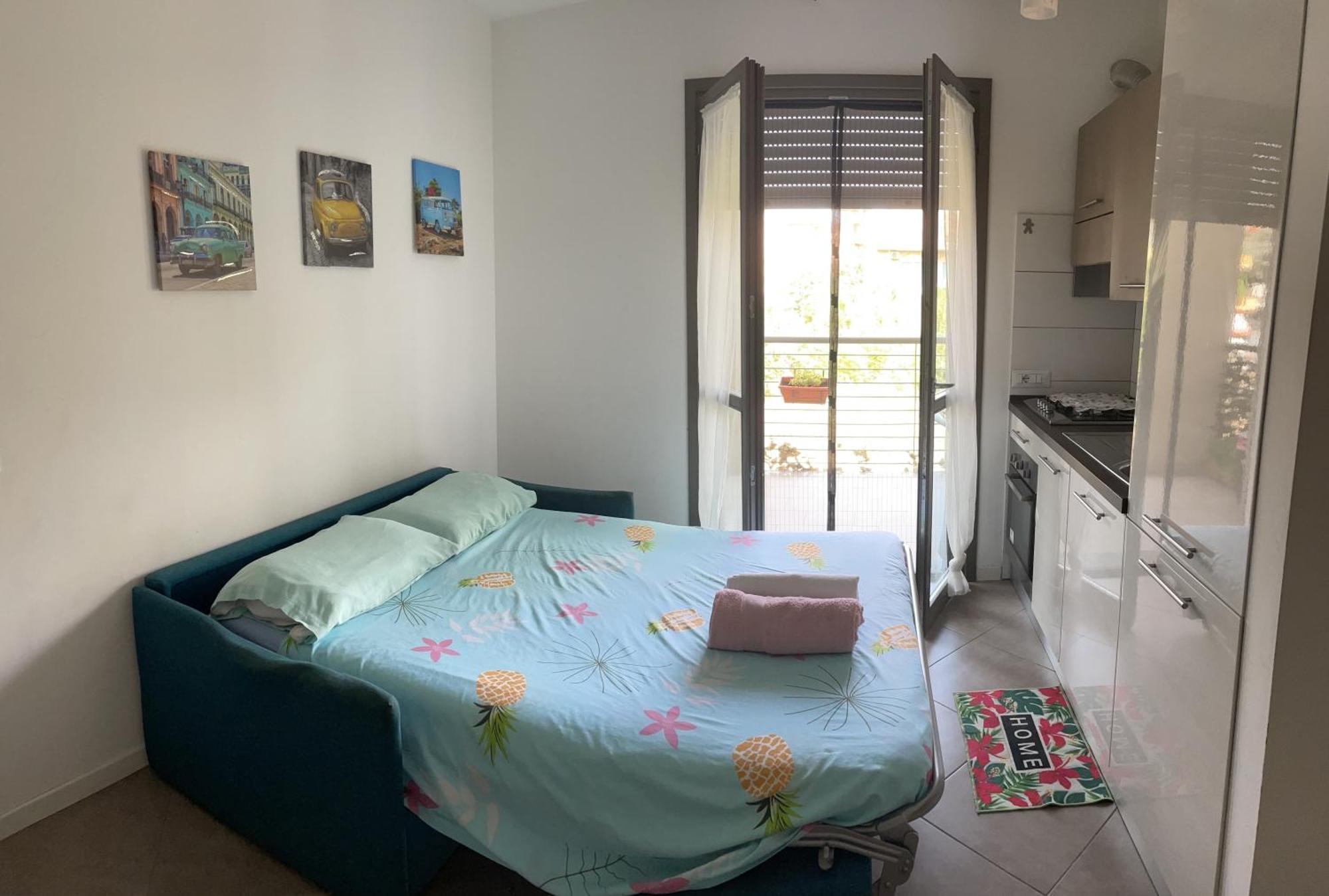 Dolcecasaleogiu Con Parcheggio Coperto Gratuito Apartment Vitinia Ruang foto
